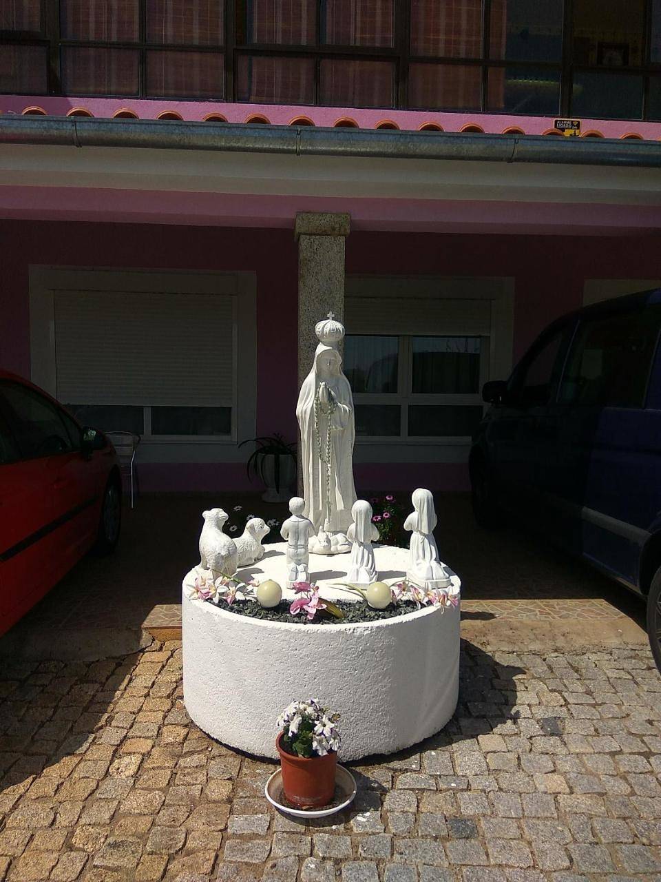 Joaquim do Norte in Podence, Podence e Santa Combinha