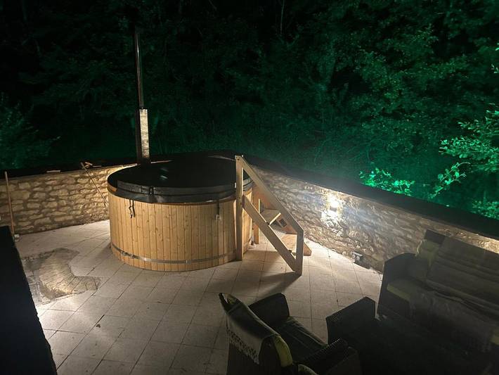 Gîte pour 4 personnes, avec vue et jardin, animaux acceptés à Champagne-et-Fontaine - 4