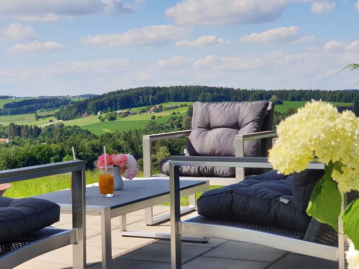 Ferienwohnung für 4 Personen, mit Balkon und Terrasse sowie Garten