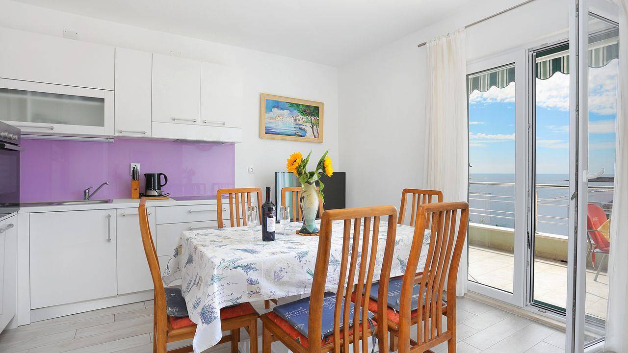 Ganze Ferienwohnung, Ferienwohnung für 6 Personen (56 m²) in Ražanj in Razanj, Šibenik-Knin