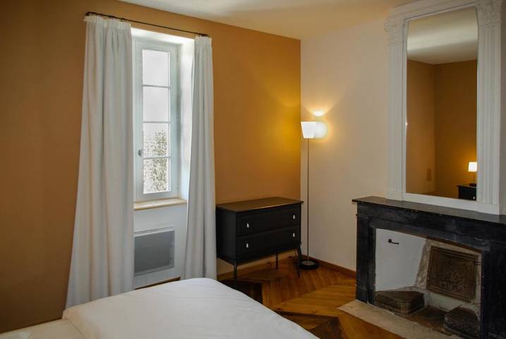 Maison d’hôte pour 5 personnes, avec piscine ainsi que vue et jardin, adapté aux familles à Colonzelle - 4