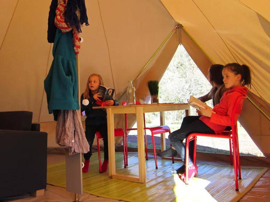 Flower Camping La Rochelambert - Tente 4 personnes - Nomade sans sanitaires in Saint-Paulien (Haute-Loire), Haute-Loire