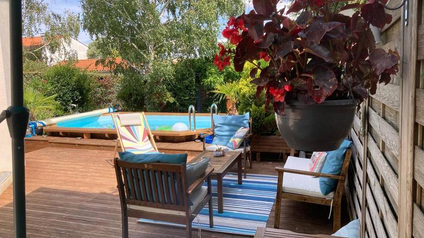 Appartement de vacances pour 5 personnes, avec piscine ainsi que sauna et jardin