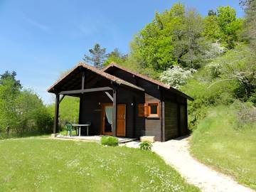 Chalet pour 4 personnes, avec terrasse ainsi que jacuzzi et jardin dans Yonne