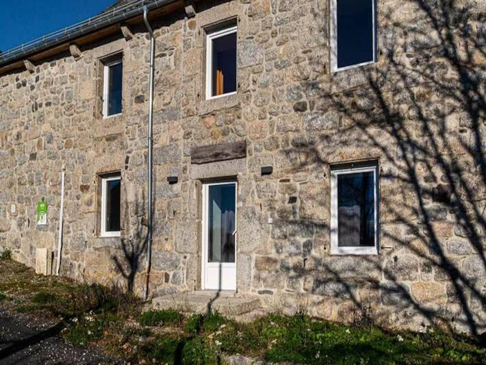 Gîte pour 8 personnes, animaux acceptés à Recoules-d'Aubrac