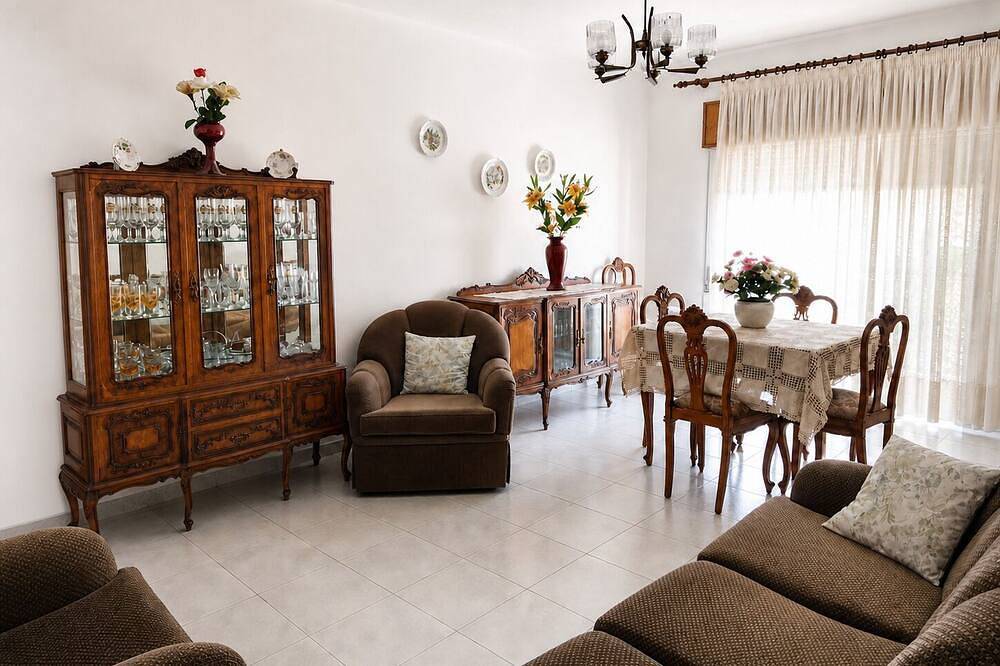 Ganze Wohnung, 2-bedroom Appartment in Center of Sb Messines   Between Mountains and Beaches in São Bartolomeu de Messines, Faro Distrikt