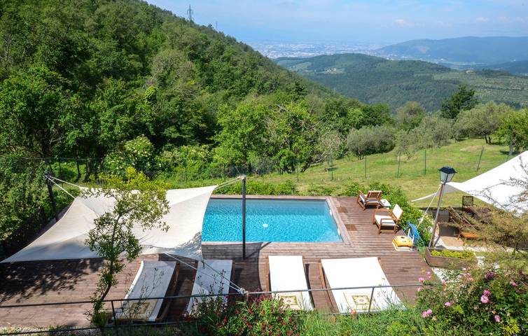 Moderno apartamento de 2 dormitorios con piscina, wifi y terraza cerca del centro de la ciudad in Sesto Fiorentino, Provincia de Firenze