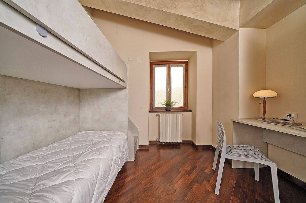 Appartamento intero, La Finestra sul Lago in San Felice del Benaco, Prealpi Gardesane