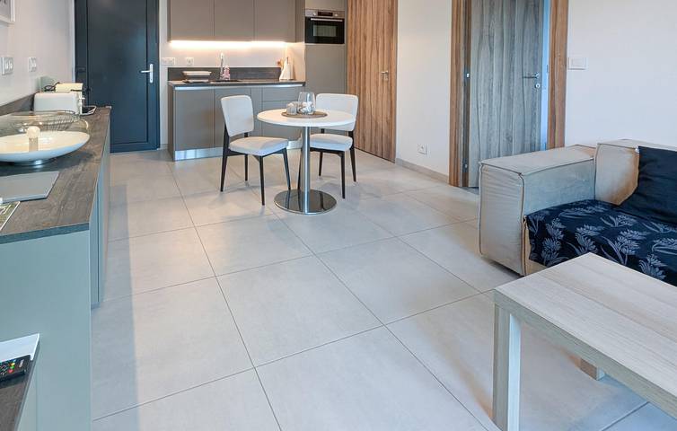 Location de vacances pour 2 personnes, avec terrasse à Roquefort-les-Pins - 4
