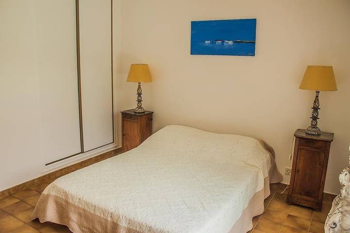 Location de vacances pour 8 personnes, avec jardin et terrasse à Collias - 2