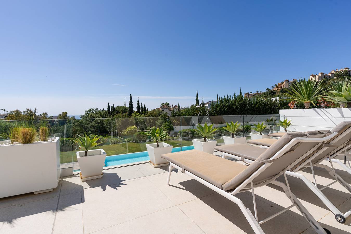 Apartamento entero, Aqualina de Madeira in El Castillo de la Heredia, Benahavís