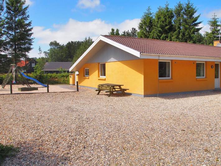 Ferienhaus für 10 Personen, mit Whirlpool und Terrasse sowie Pool und Sauna in Jegum