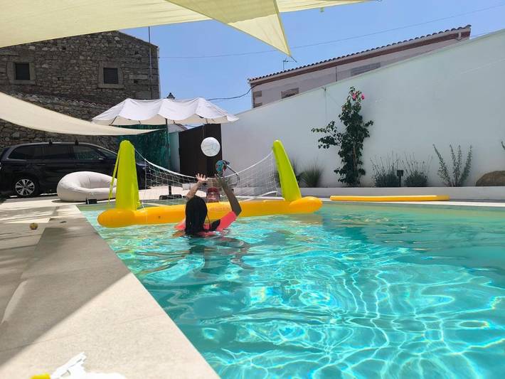 Chalet para 7 personas, con piscina y jardín además de piscina para niños y vistas, Familias con niños en Sierra de Montánchez - 2