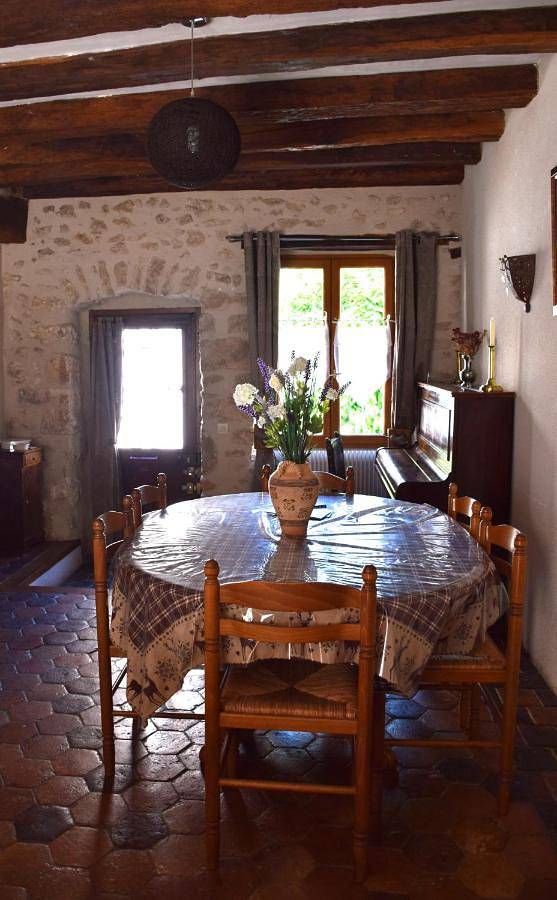 Location de vacances pour 6 personnes, avec jardin et vue, adapté aux familles à Provins - 4