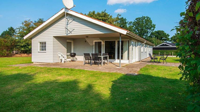 Ferienhaus für 8 Personen, mit Terrasse und Whirlpool sowie Garten und Sauna, mit Haustier in Odder und Umgebung
