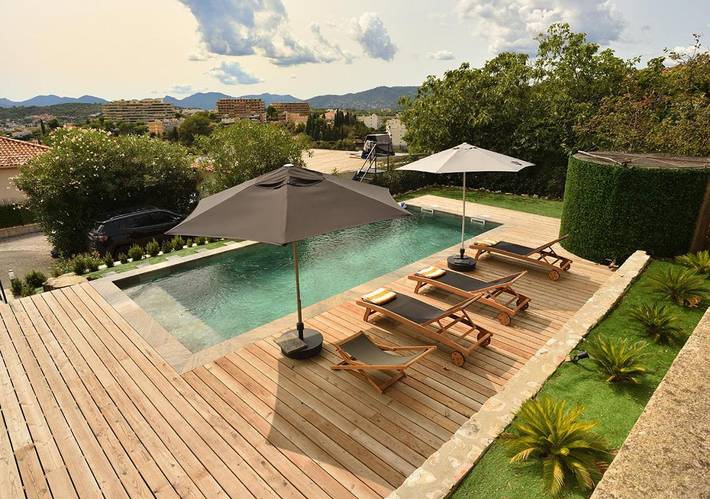 Chambre d’hôte pour 2 personnes, avec Terrasse et Jardin ainsi que Piscine et Vue