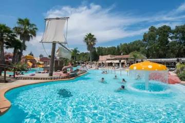 Camping pour 6 Personnes dans Hyeres, Région de Toulon, Photo 1