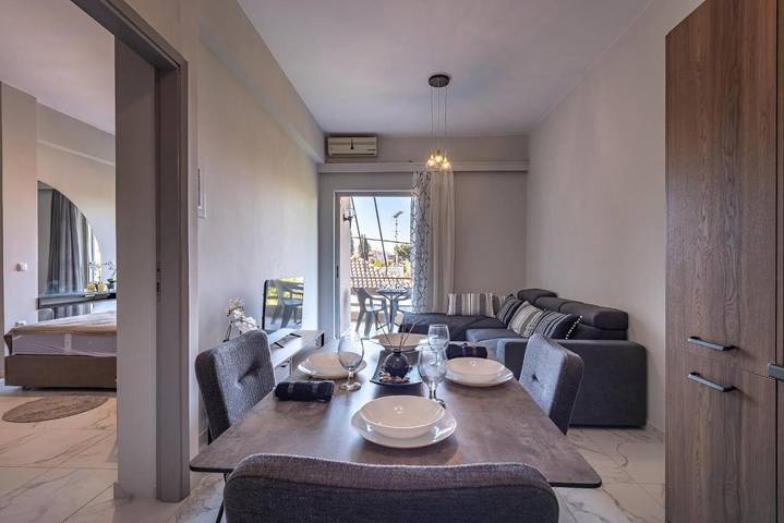 Gîte pour 2 personnes, avec vue et balcon dans Selianitika - 4