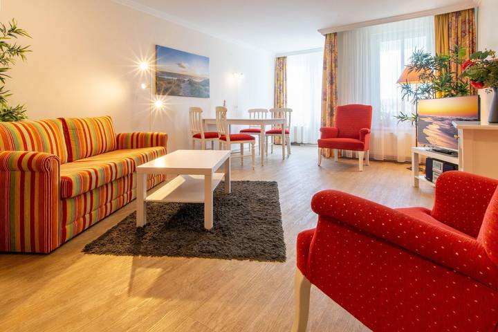 Ferienwohnung für 4 Personen, mit Balkon und Sauna sowie Seeblick in Bansin