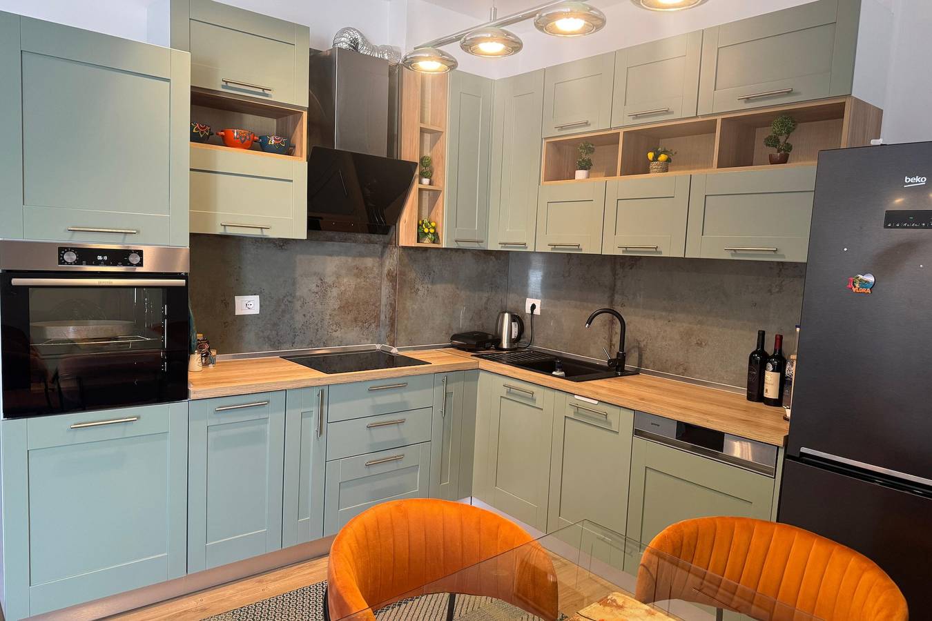Apartamento entero, Apartamento de vacaciones para 7 personas con balcón in Vlorë (Ciudad), Vlorë