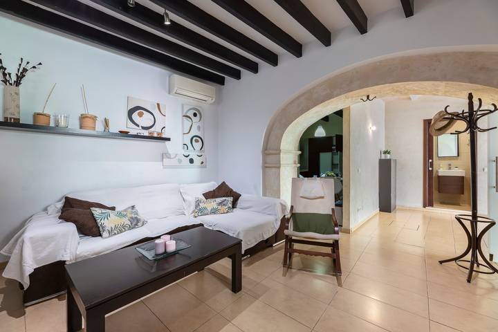Casa de vacaciones 'Casa Tpica Mallorquina A La Zona' con jardín privado y aire acondicionado in Sa Pobla, Mallorca Norte