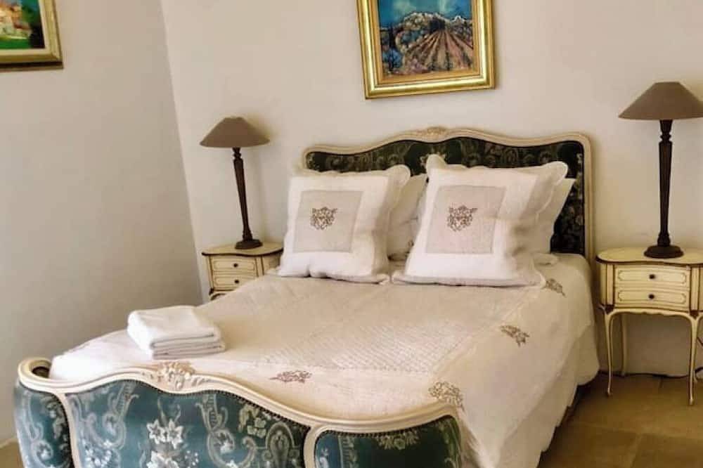 Ganze Wohnung, 4* apartment at Château Juliette Winery Chalet in Tresques, Nimes und Umgebung