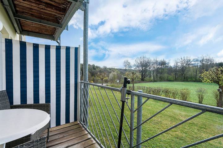 Ferienwohnung für 6 Personen, mit Balkon und Seeblick in Spalt - 3