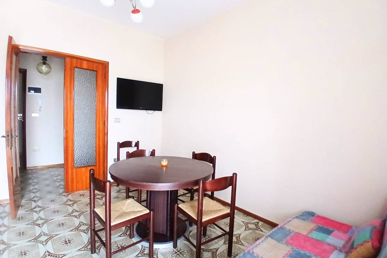 Apartamento entero, Apartamento de vacaciones para 5 personas con balcón/terraza in Igea Marina, Bellaria-Igea Marina