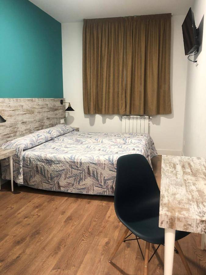 Casa de huéspuedes para 3 personas, con Balcón además de Terraza y Vistas en Santo Domingo de la Calzada