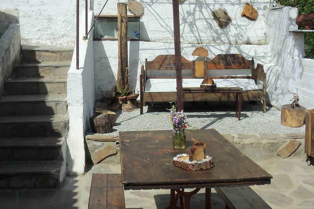 Familie strandhuis in Ikaria in Ikaria