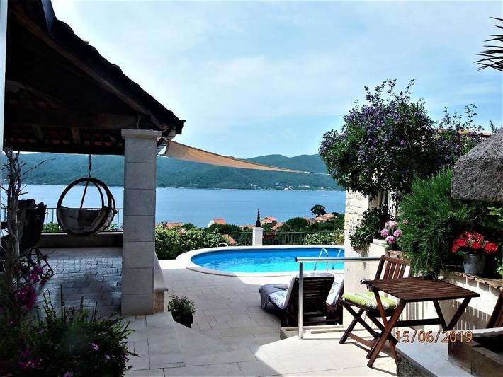 Villa pour 6 personnes, avec vue ainsi que jardin et piscine à Viganj - 4