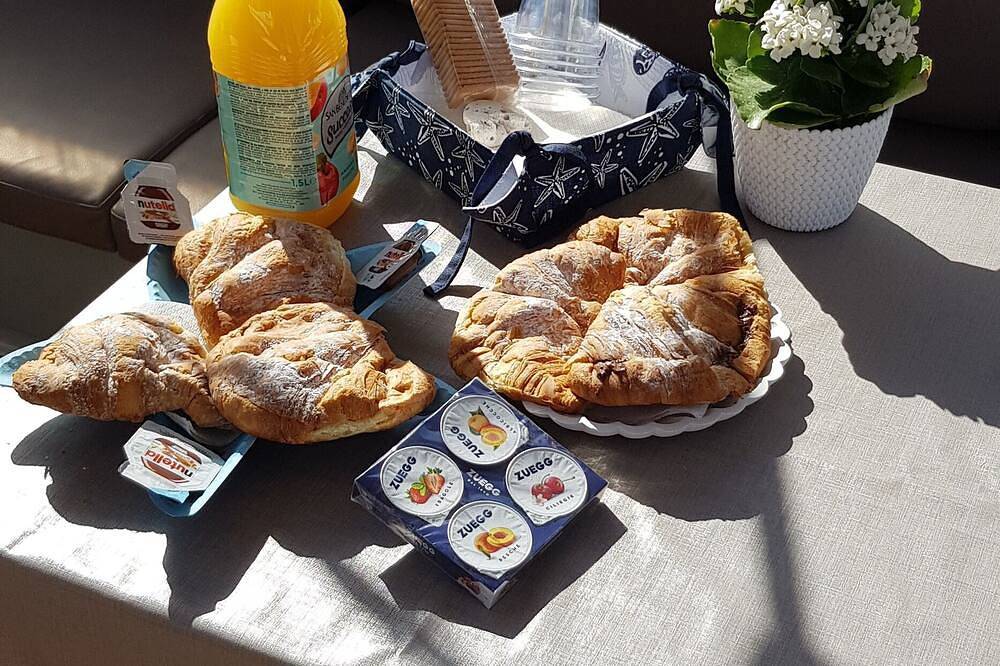 Barca Adattaa Famiglia Golfo Di Napoli in Castellammare di Stabia, Penisola Sorrentina