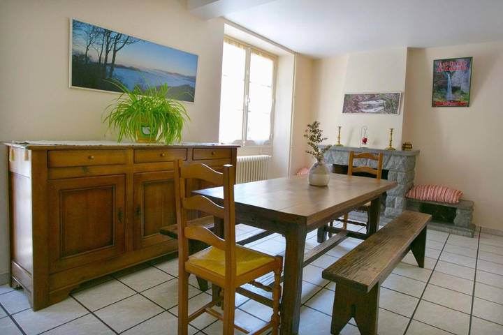 Location de vacances pour 7 personnes, avec terrasse ainsi que vue et jardin à Sainte-Engrâce - 2