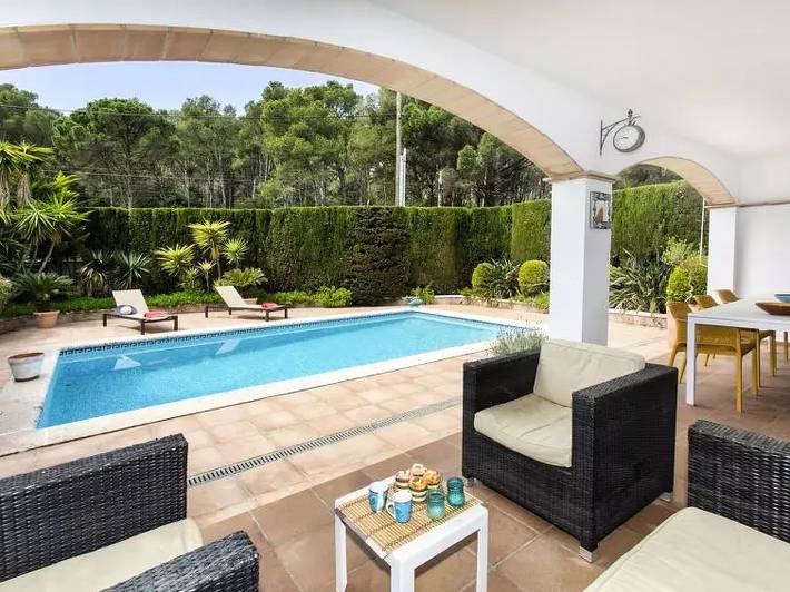 Villa voor 8 personen, met zwembad en tuin in Pals