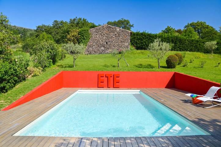 Location de vacances pour 11 personnes, avec Terrasse ainsi que Jardin et Piscine à Saint-Lager-Bressac