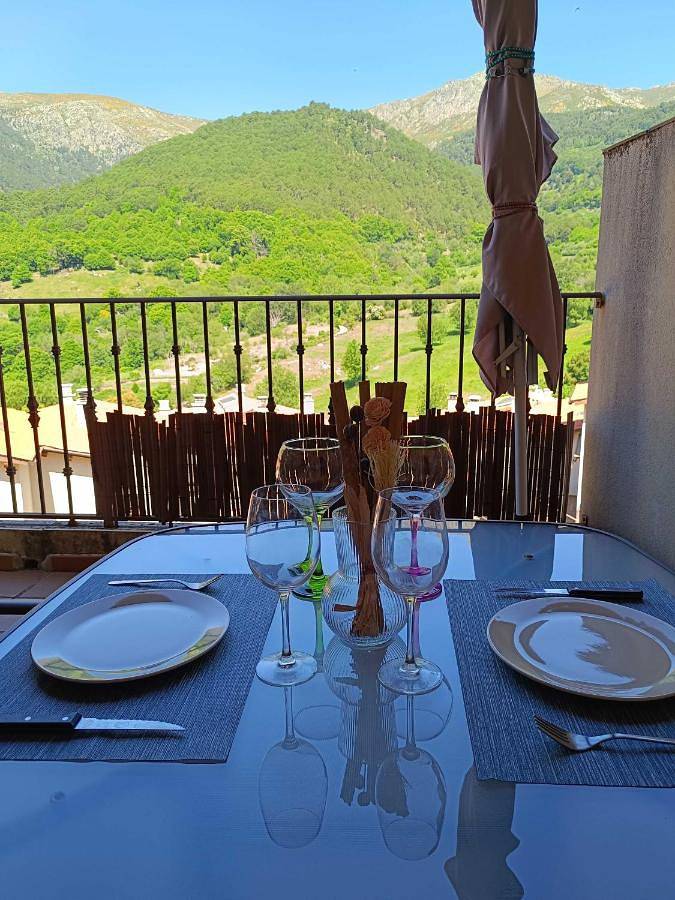 Gîte pour 4 personnes, avec piscine ainsi que vue et jardin à Mijares - 4