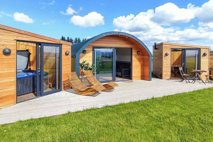 Glamping for 4 people, with garden in Moray