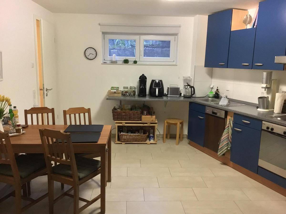 Ganze Wohnung, One-Bedroom Apartment in Bruchsal, Kraichgau