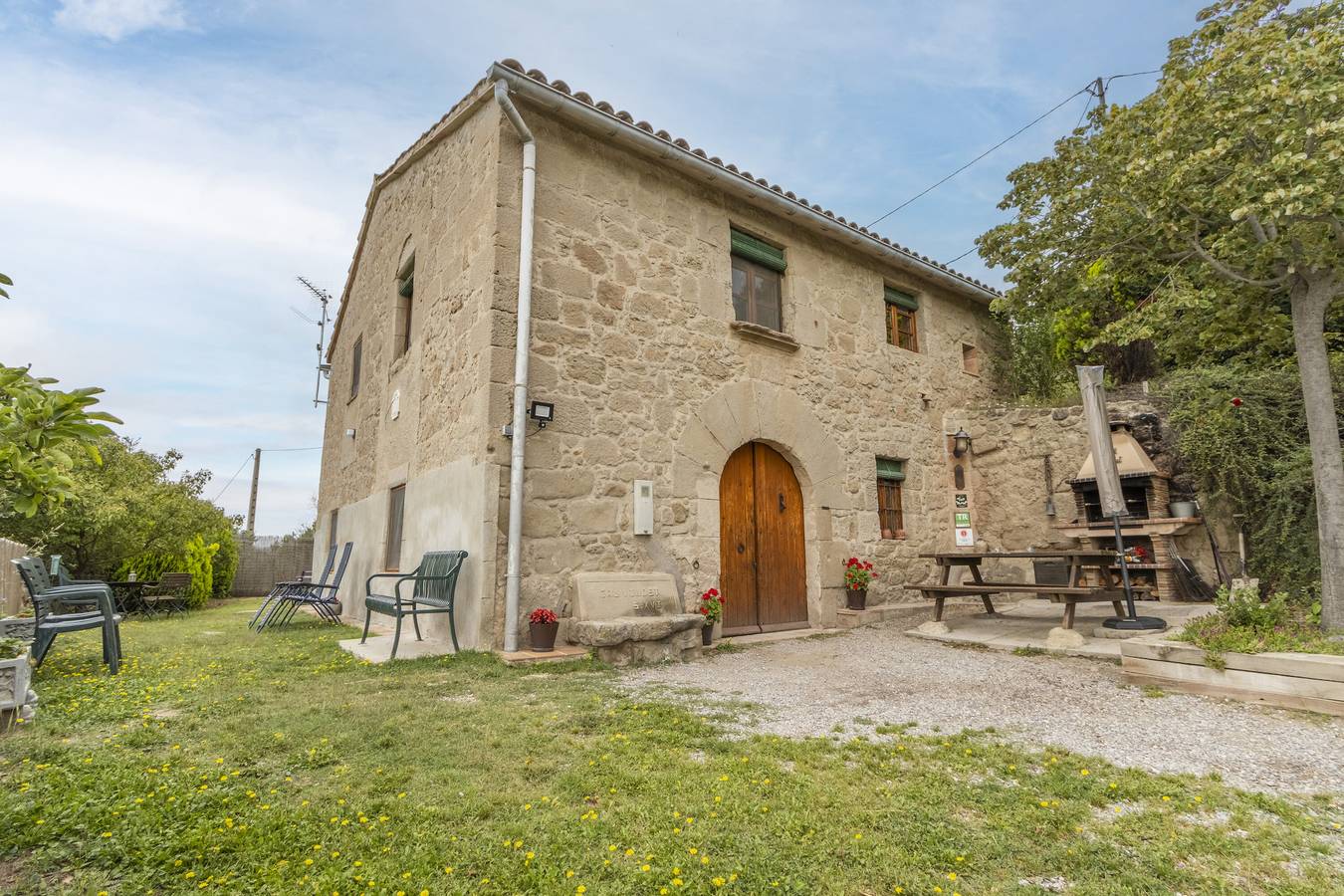 Chalet 'Cal Viudet' with Mountain View, Private Pool and Wi-Fi in Casserres, Barcelona Province