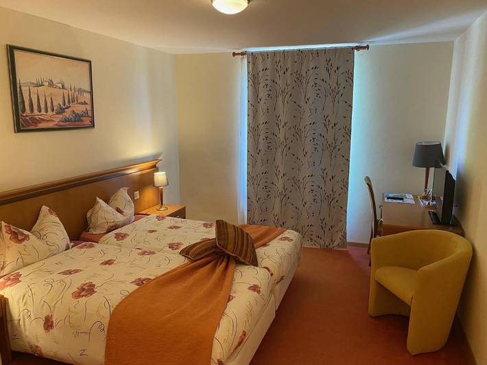 Hôtel pour 2 personnes, avec terrasse à Gilly