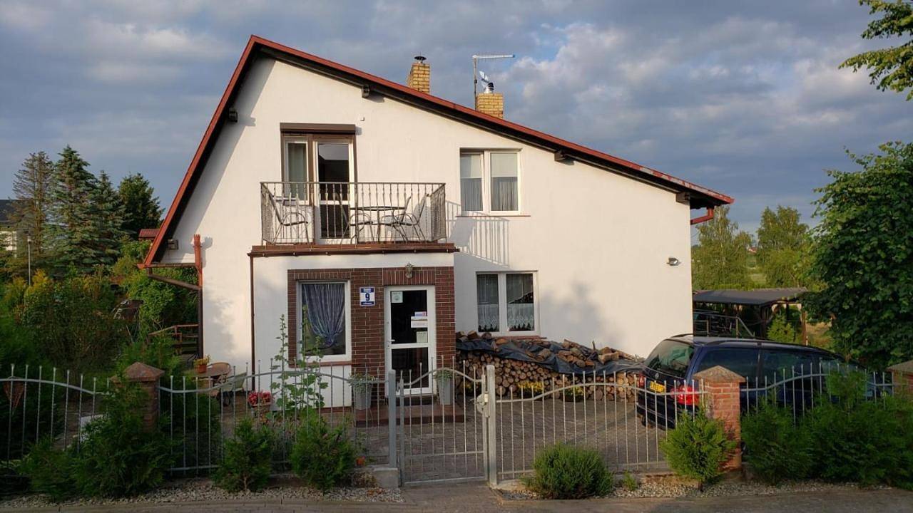 Willa Wega - pokoje gościnne, domki, plac zabaw, basen, parking, grill in Ustronie Morskie, Baltic Sea Pomerania