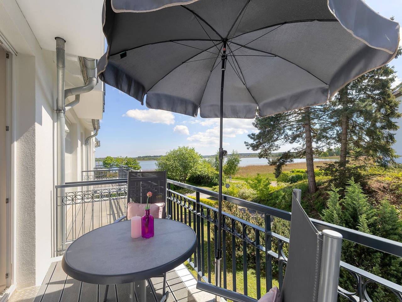 Entire apartment, Herzlich Willkommen in der Residenz am Balmer See Whg. Bs18 in Balm auf Usedom. in Balm, Benz