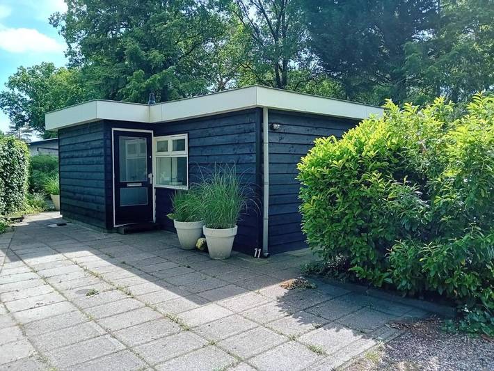 Bungalow voor 4 personen, met tuin en zwembad in Ermelo