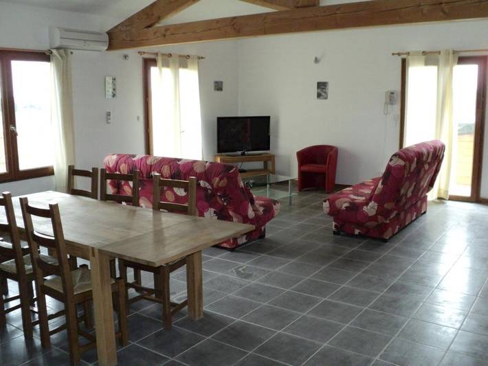 Location de vacances pour 4 personnes, avec vue ainsi que piscine et jardin, animaux acceptés à Théziers - 2