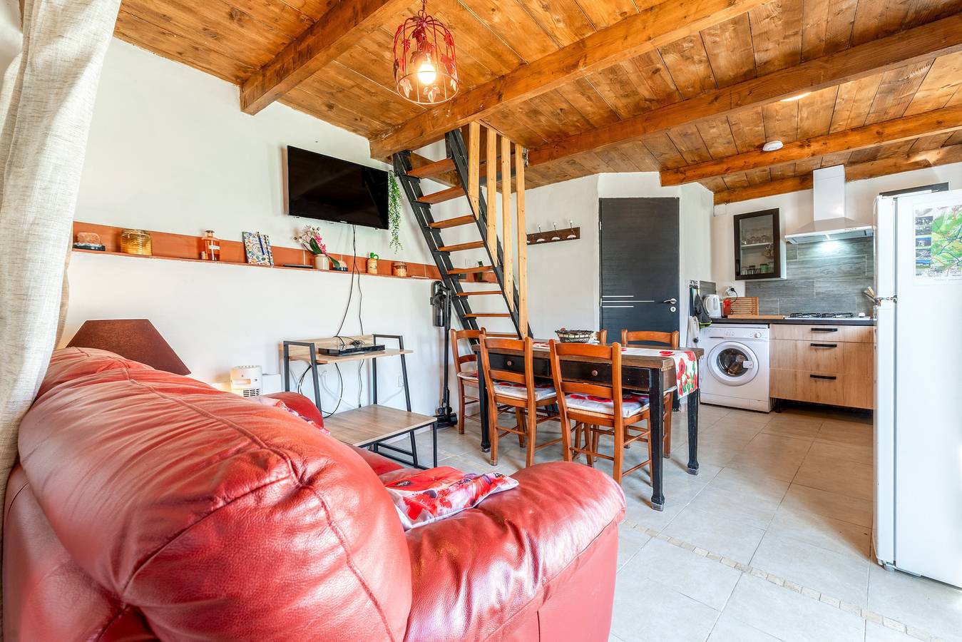 Gîte „Les Coquelicots“ mit Gemeinschaftspool, Wlan, Klimaanlage im Clos du Cèdre in Saint-Sébastien-d'Aigrefeuille, Cevennen