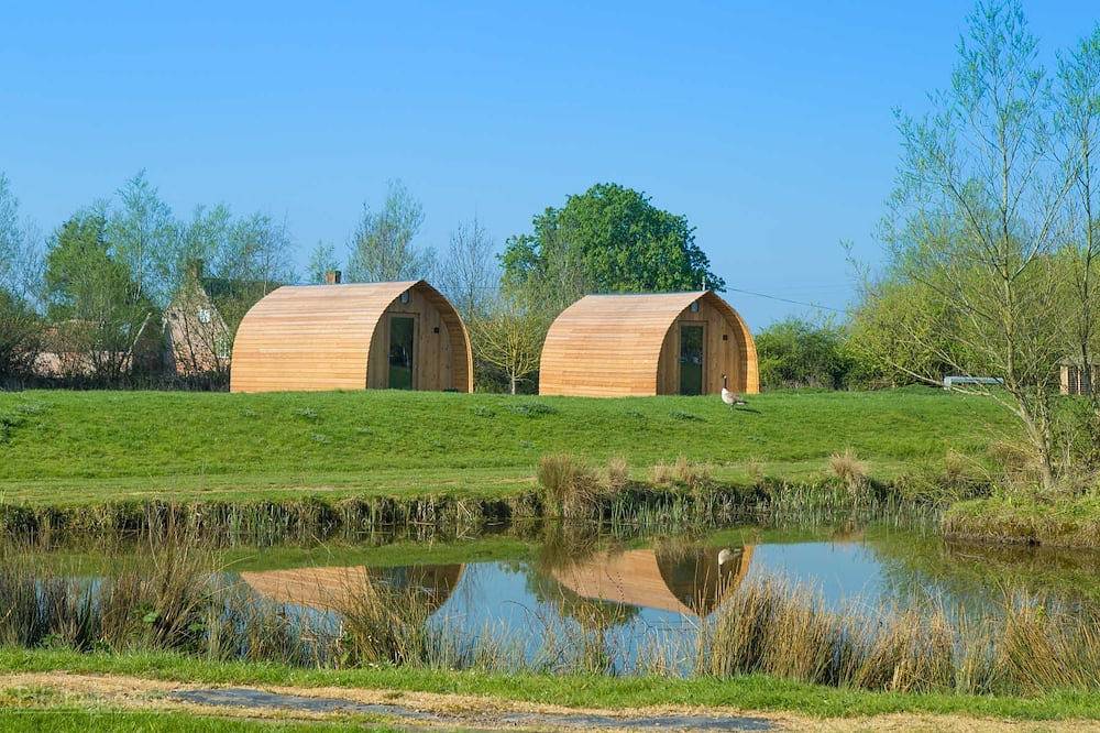 Glamping for 2 People in East Huntspill, Somerset