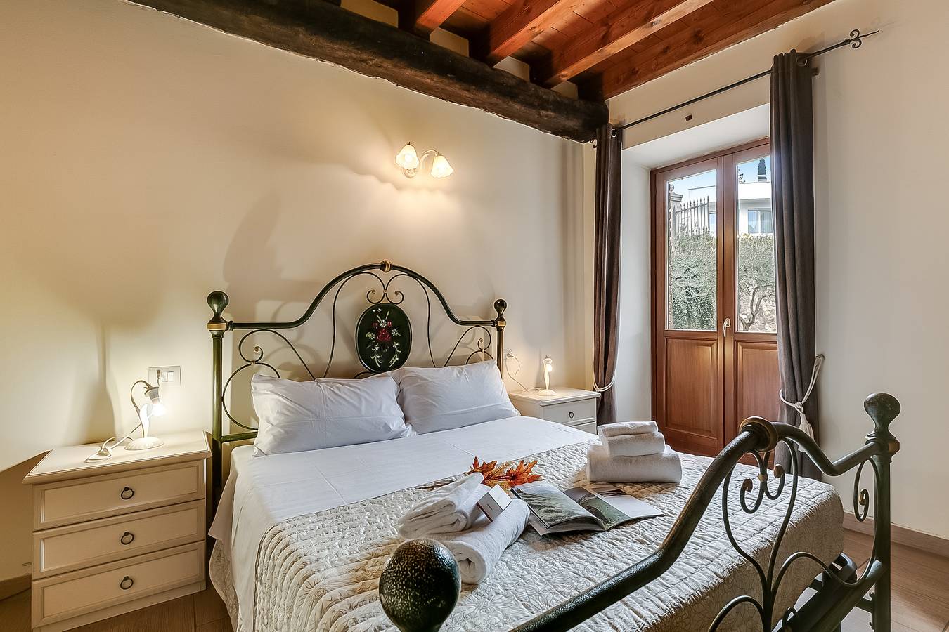 Ganze Wohnung, Agriturismo Apartm Fasanella heated pool in Padenghe sul Garda, Gardasee-Berge