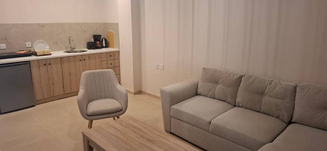 Location de vacances pour 8 personnes, avec vue ainsi que piscine et jardin dans Kavos - 3