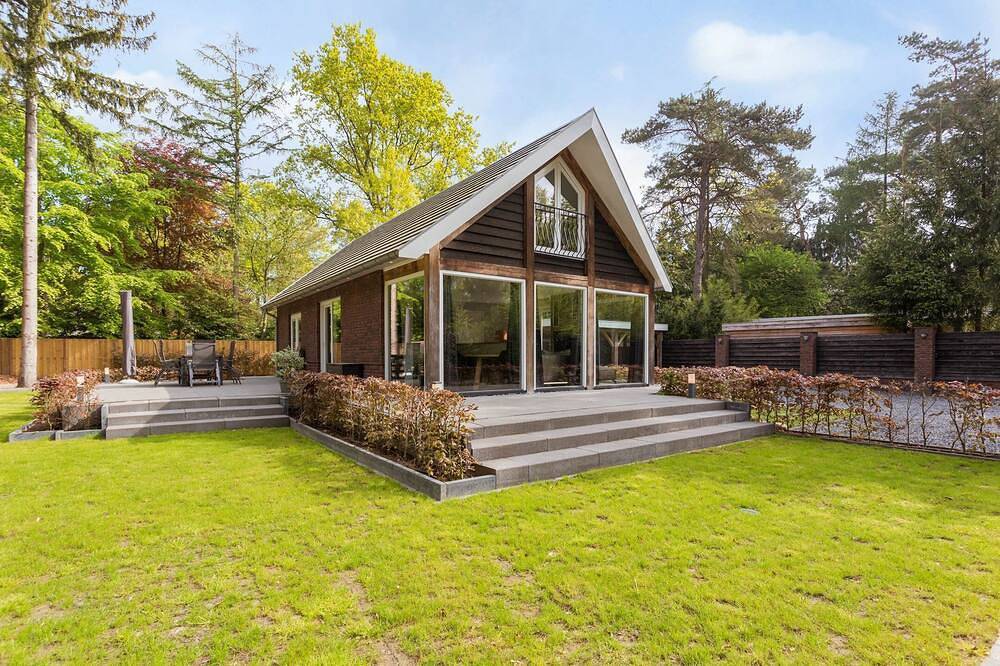 Nieuw Prachtig Vrijstaand Vakantiehuis met Grote Tuin en Vlak bij de Holterberg in Holten, Twente