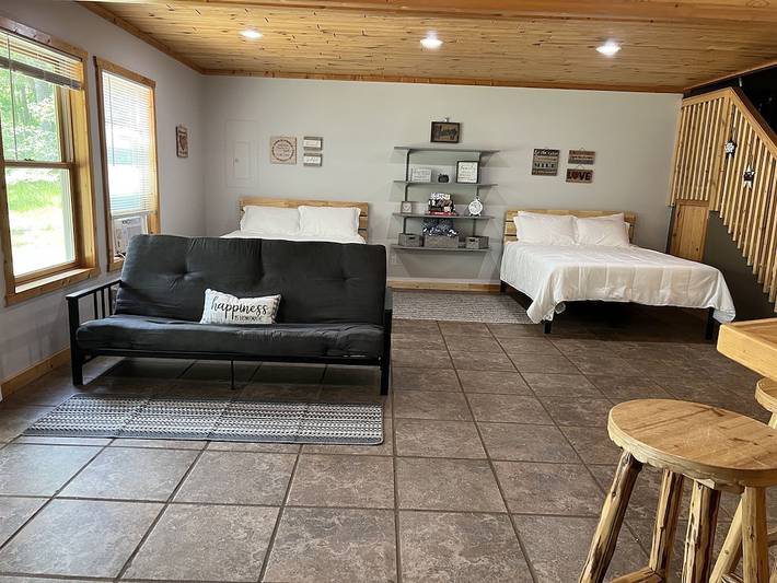 Vacation rental for 14 people, with terrace and yard in Lake Huron